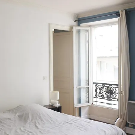 Apartment Charming Batignolles Near Montmartre