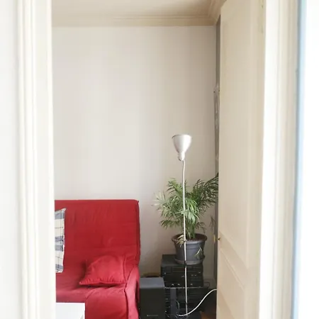 Charming Batignolles Near Montmartre Апартаменты