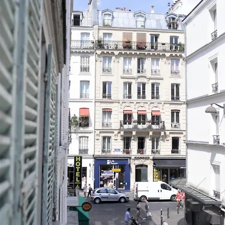 Charming Batignolles Near Montmartre Apartment